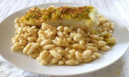 Bacalhau Gratinado com Feijão Branco